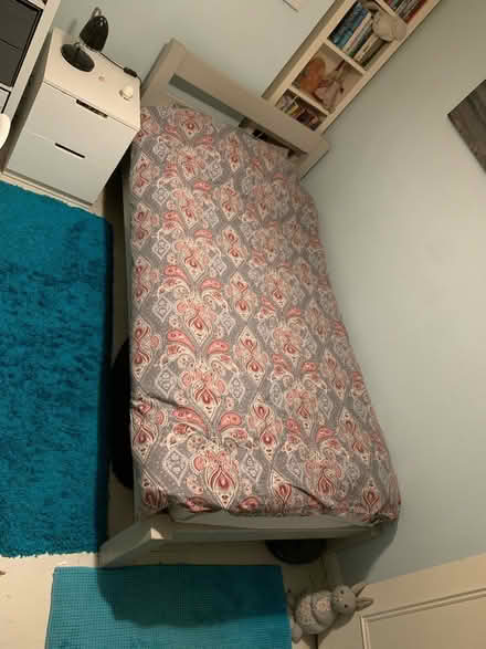 Photo of free Single bed & memory foam mattress (N7 Lower Holloway) #2