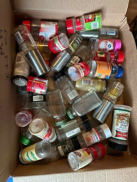 Photo of free Spice jars (empty) (Avon st, Charlottesville) #1
