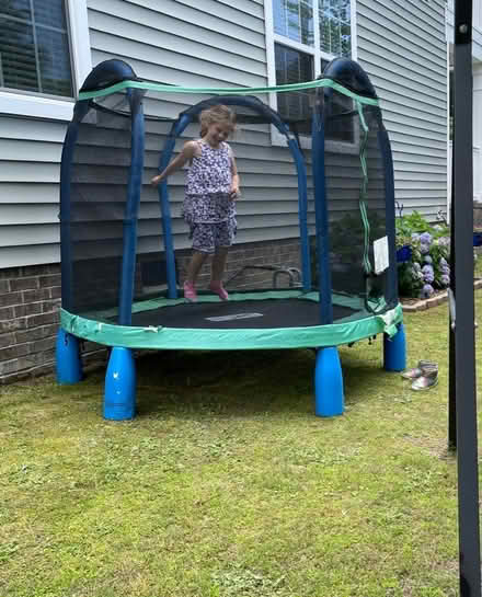 Photo of free 7ft kids trampoline (Colonial place) #1