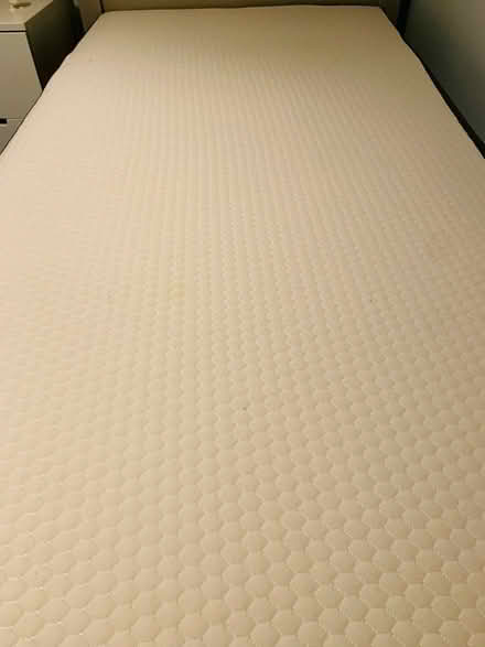 Photo of free Single bed & memory foam mattress (N7 Lower Holloway) #1