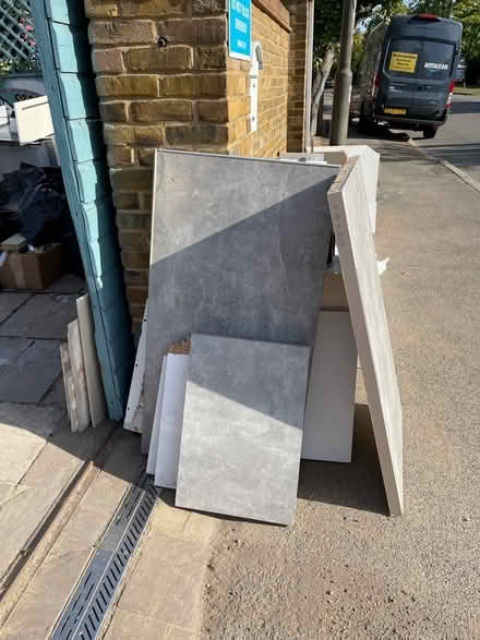 Photo of free Howdens kitchen pieces (Wimbledon SW20) #2