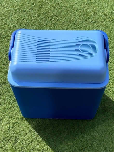 Photo of free 12v electric cool box (Stanford le hope SS17) #2