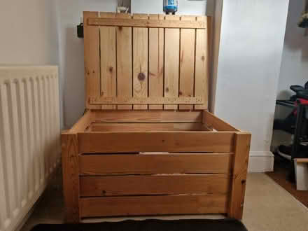 Photo of free Large wooden storage box (Wandsworth Common SW12) #1