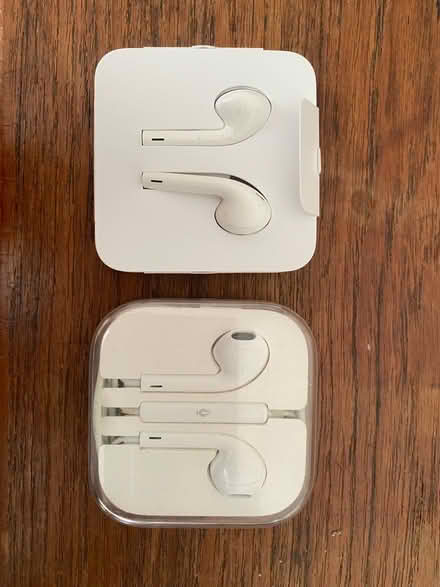Photo of free Apple EarPods 3.5mm Headphone Plug (Wanstead E11) #2
