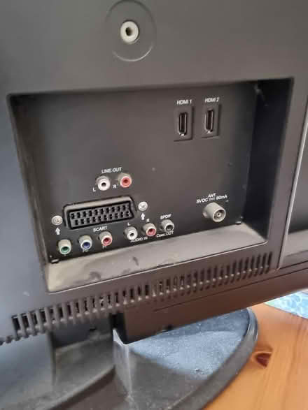 Photo of free Television (Upton CH2) #1