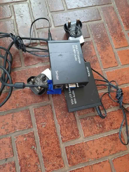Photo of free VGA extender using Cat5 cable (Gayton CH60) #1