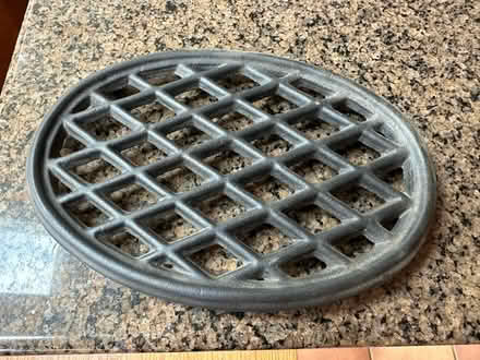 Photo of free Trivet (Cortlandt Man near Put Valley) #1