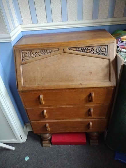 Photo of free Bureau (High Town LU2) #2
