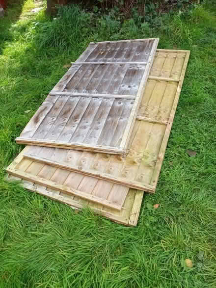 Photo of free Fence panels - cut in half (Leicester/Wigston LE2) #2