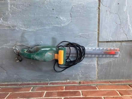 Photo of free Garden bits: Chainsaw/battery for ryobi (Hill Head PO14) #1