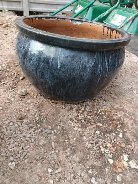 Photo of free Blue streaked heavy plant pot (Leicester/Wigston LE2) #1