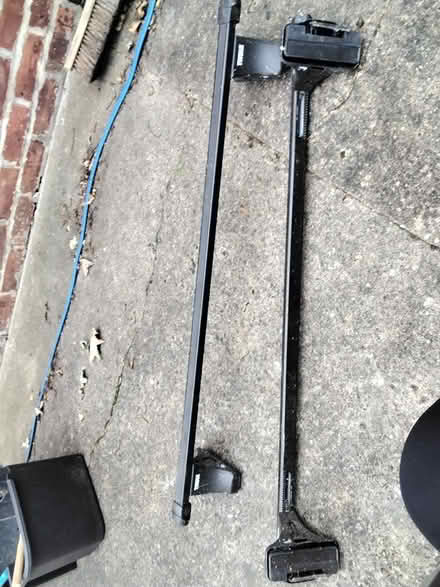 Photo of free Thule roof bars (Redcar &Cleveland TS6) #2