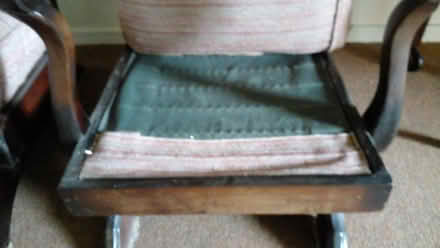 Photo of free table and rocking chairs (ALW4AW) #3