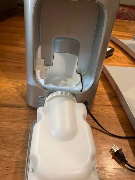 Photo of free Oreck Air Purifiers & Humidifiers (Chesterbrook Rd and Albemarle) #4