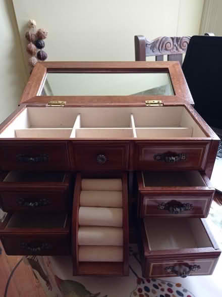 Photo of free Jewellery Box (DA4) #1