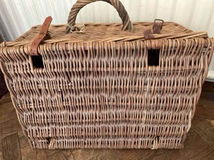 Photo of free Wicker hamper (Wandsworth Common SW12) #1