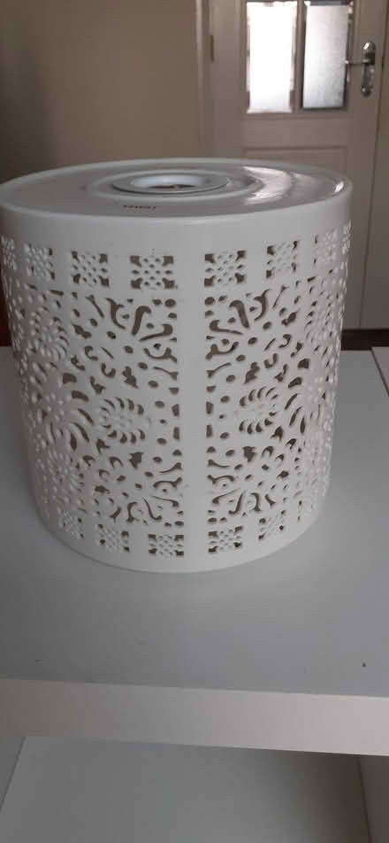 Photo of free Light Shade Ceramic (Yate BS37) #1