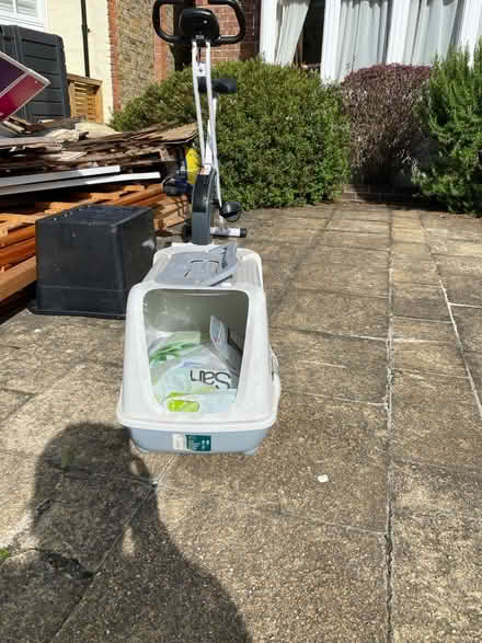 Photo of free Cat litter tray (SW13) #1