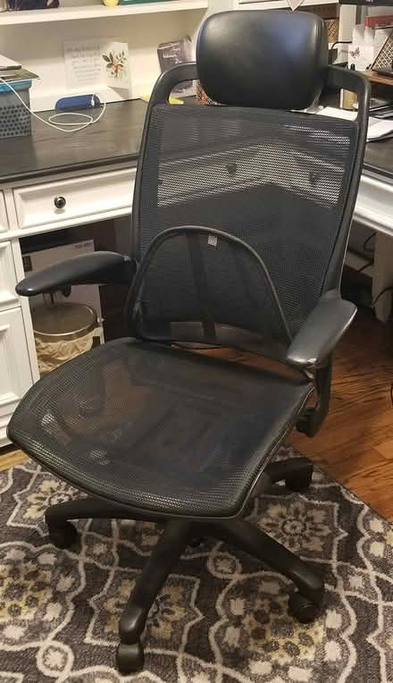 Photo of free office chair (63121) #1