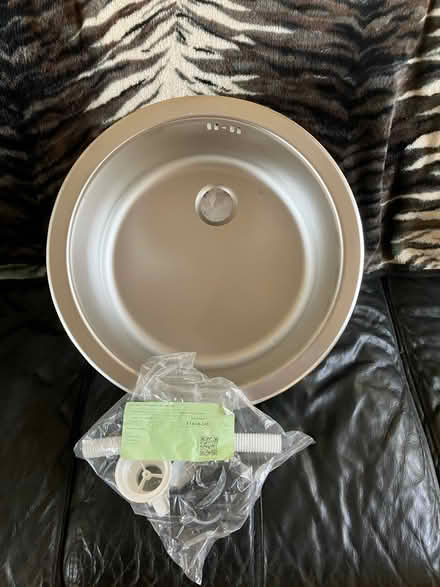 Photo of free Round sink (Maidenhead SL6) #1