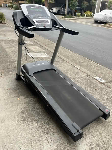 Photo of free ProForm Treadmill (San Rafael) #4