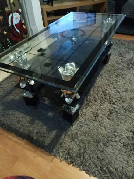 Photo of free Decorative table (Gorsehill stretford M32) #2