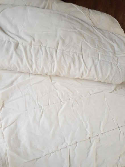 Photo of free King size quilt 12.5 tog (Fordham Heath CO3) #2