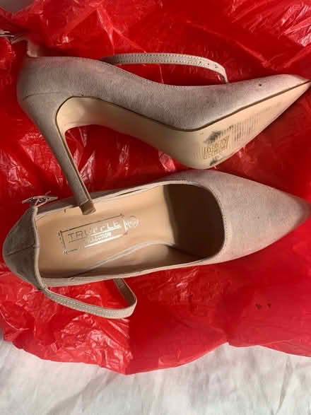 Photo of free Shoe (Oakwood LS8) #1