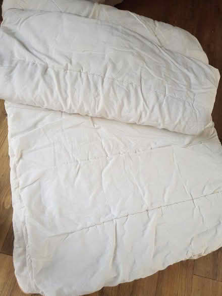 Photo of free King size quilt 12.5 tog (Fordham Heath CO3) #1