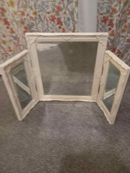 Photo of free Shabby chic mirror in cream (Kettering NN15) #1