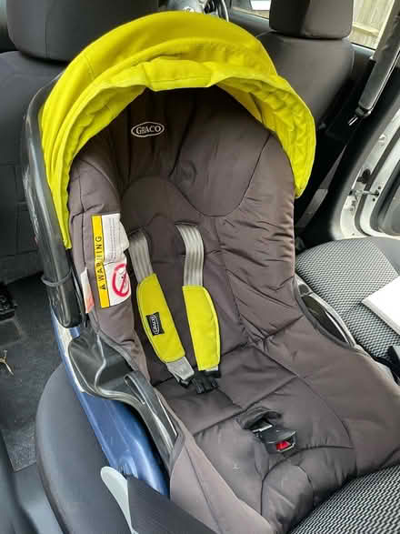 Photo of free Graco Evo Travel System - Yellow (Woodside Park N12) #4