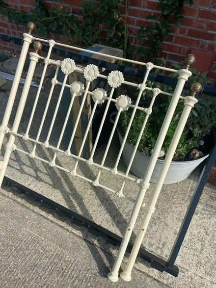 Photo of free Single bed frame (Heyshott) #1