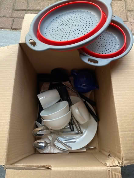 Photo of free Various kitchen items (Surbiton KT6) #1