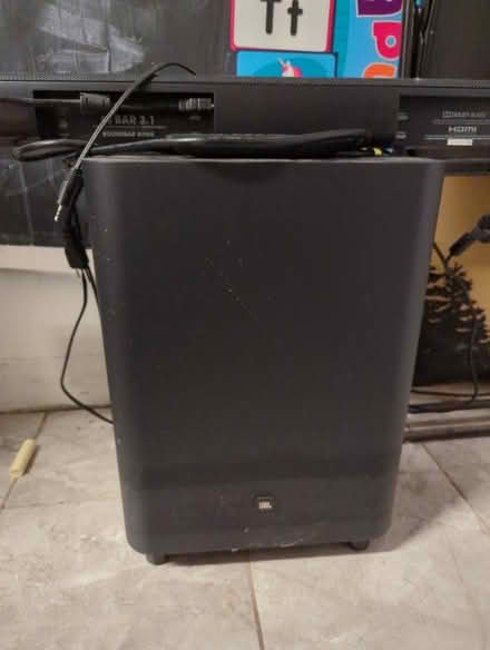 Photo of free JBL Sound Bar 3.1 (Kensington) #1