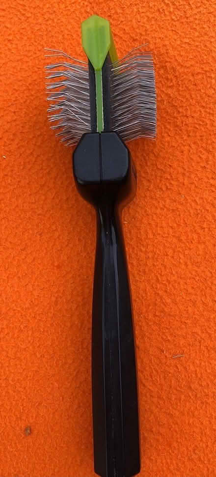 Photo of free Dog brushes (HP17) #2