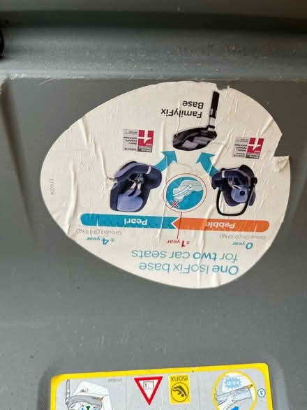 Photo of free Isofix base for maxicosi cat seat (Tring HP23) #2