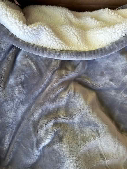 Photo of free large blanket (San Rafael-- Bret Harte) #1