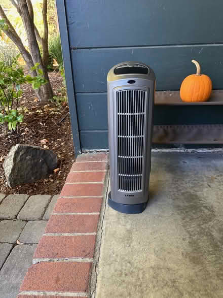 Photo of free Lasko electric tower heater (San Rafael-- Bret Harte) #2