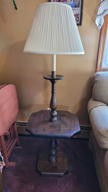 Photo of free End table with lamp (Merrick) #1