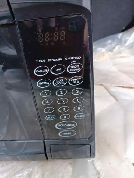 Photo of free Microwave (Kenilworth CV8) #4