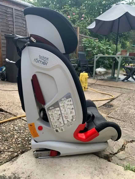 Photo of free Britax child’s car seat (Caversham RG4) #4