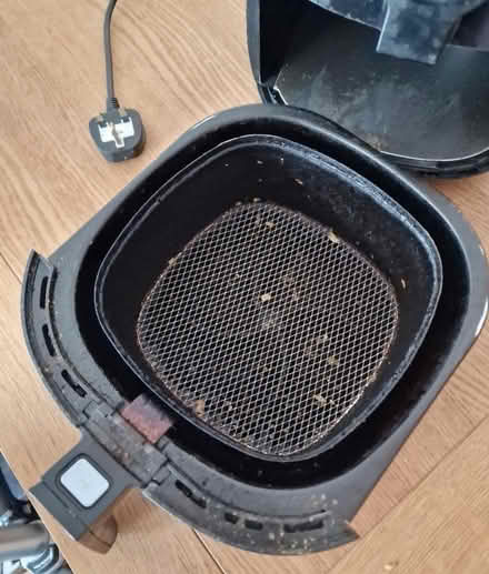 Photo of free Philips air fryer (Chadderton) #2
