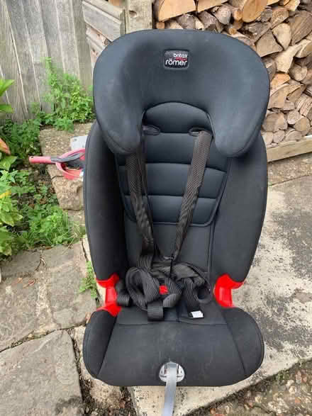 Photo of free Britax child’s car seat (Caversham RG4) #2