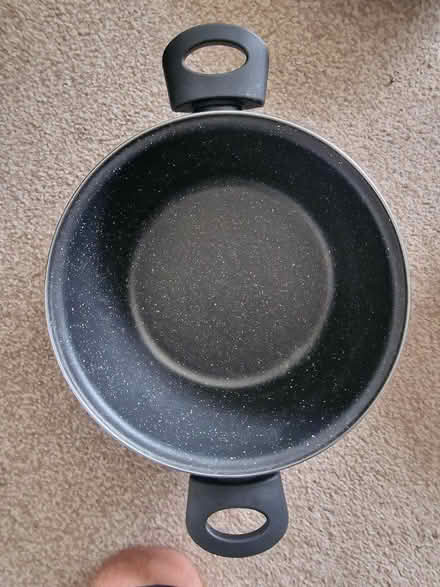Photo of free 4 pans (Cherry Willingham LN3) #2