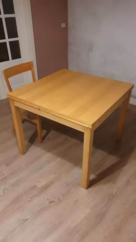 Photo of free Extendable table (Glossop SK13) #1