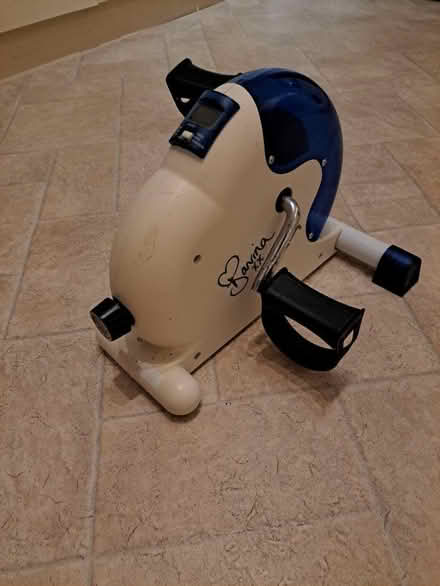 Photo of free Hand/Foot cycle (BT47) #1