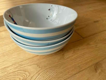 Photo of free 3 bowls (Woosehill RG41) #1