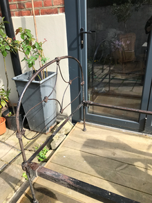Photo of free Victorian iron bed (Hastings TN34) #4