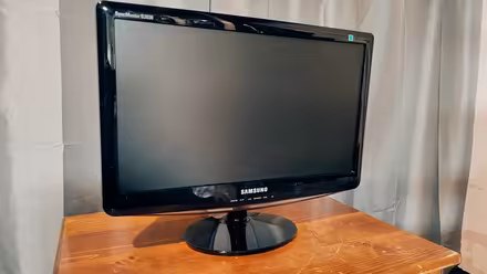 Photo of free Samsung SyncMaster B2030 Monitor (Springfield Union Station) #2