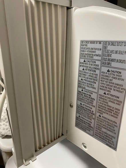 Photo of free Window AC Unit (Arlington Heights) #3